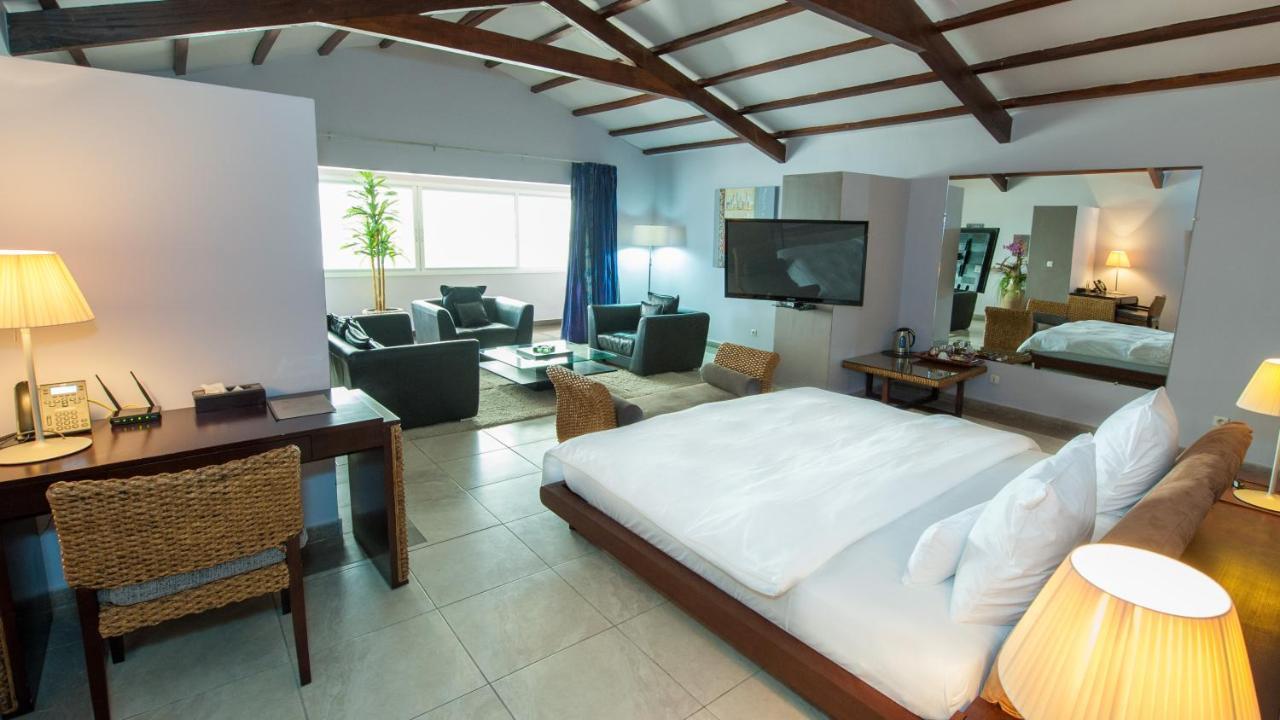 Residence Hoteliere Du Phare Libreville Ngoại thất bức ảnh